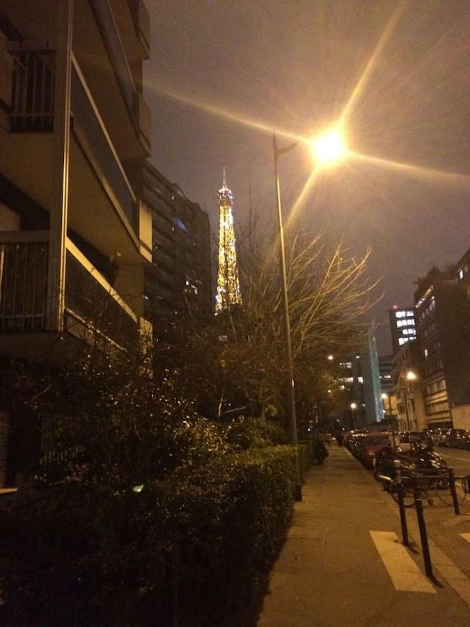 Lovely Flat Champs De Mars Eiffel Paris Exterior photo